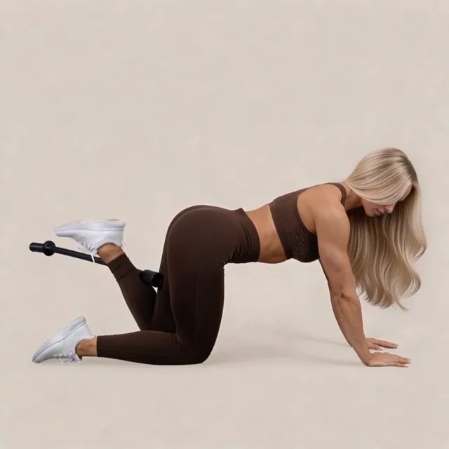 barbell kickback — starting position