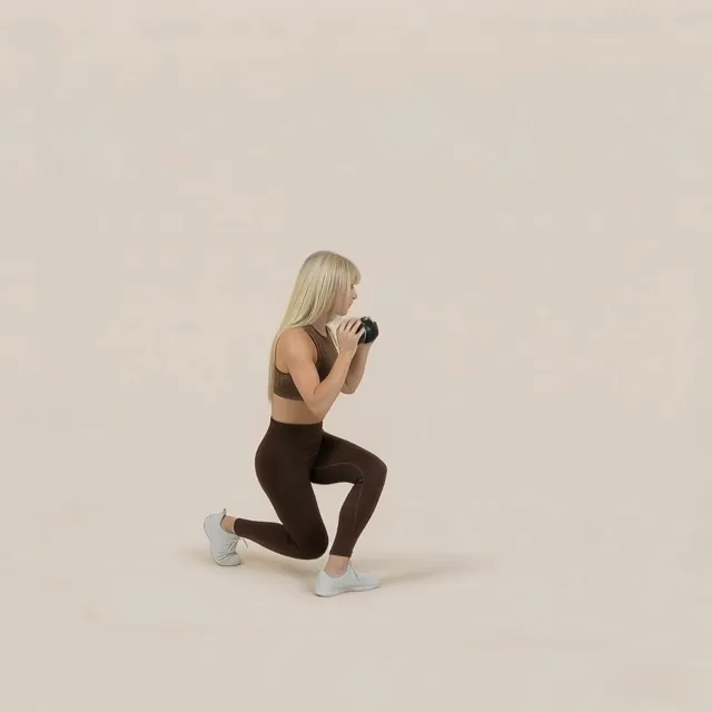 Dumbbell Curtsy Lunges — starting position